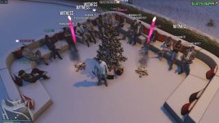 Cozy car meet on FiveM 2 with R3dfield's Xmas decoration