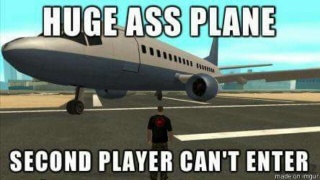 Huge azz plane xD